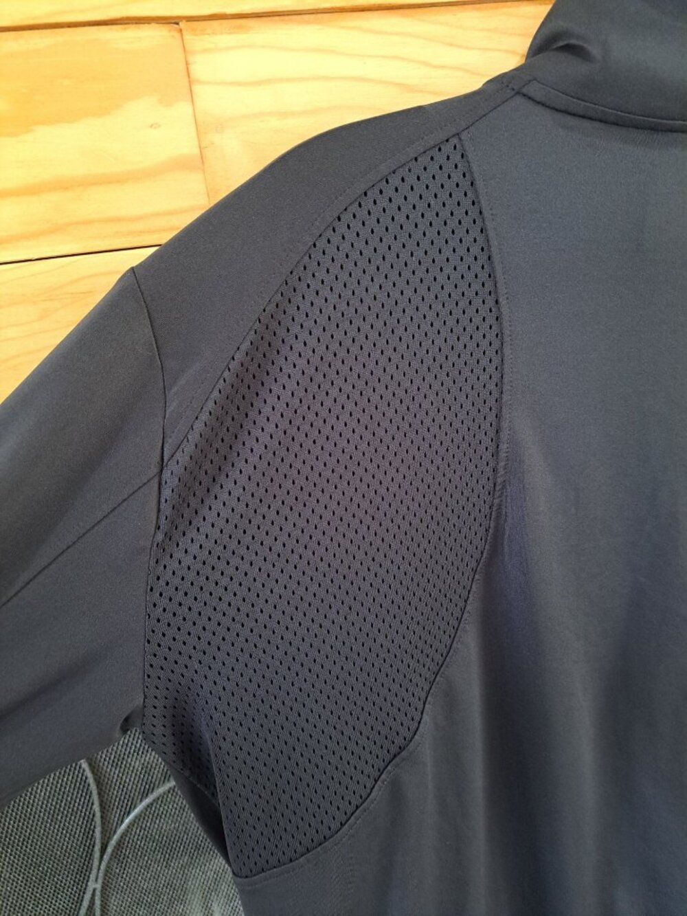 Under Armour HeatGear Womens Full-Zip Track Jacket M Black Performance Mesh - Picture 5 of 12